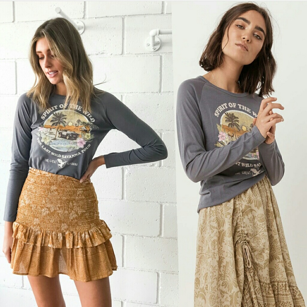 New spell spirit of the wilderness raglan tee M